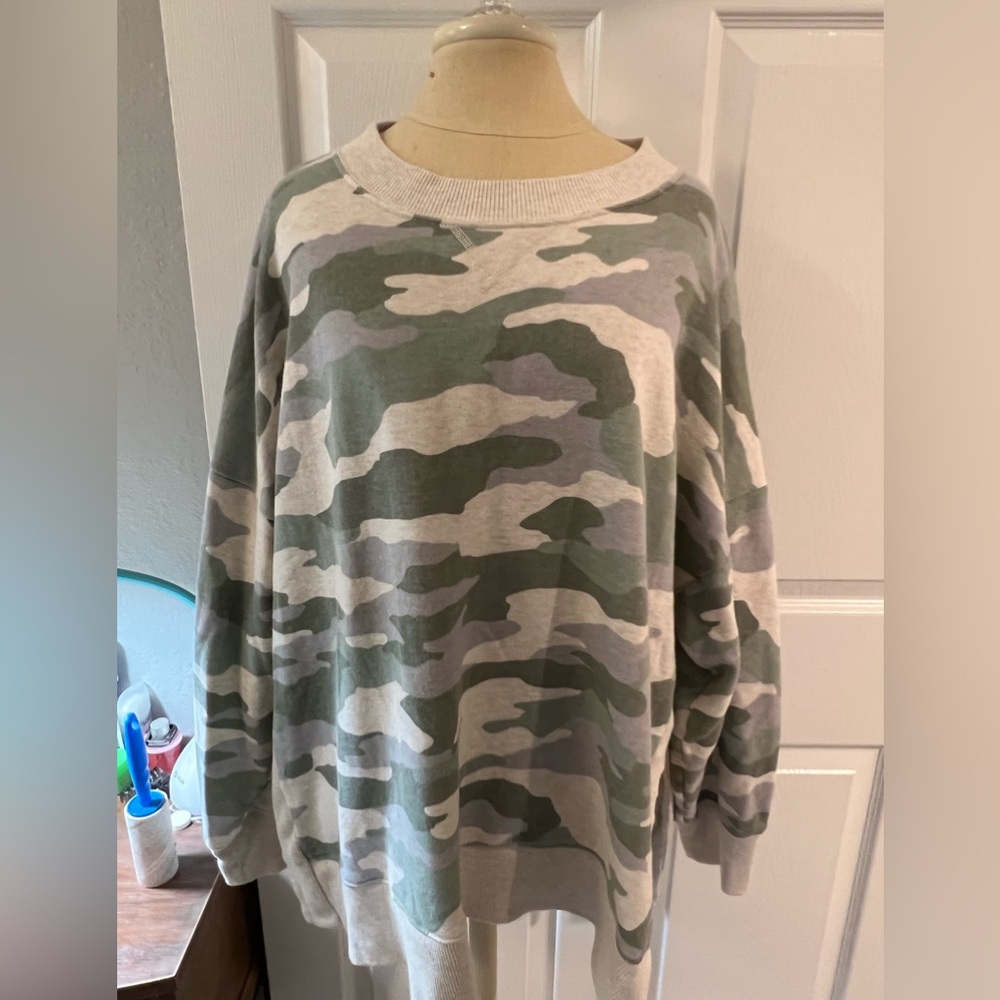 NWOT camo Aerie good vibes oversized sweatshirt.